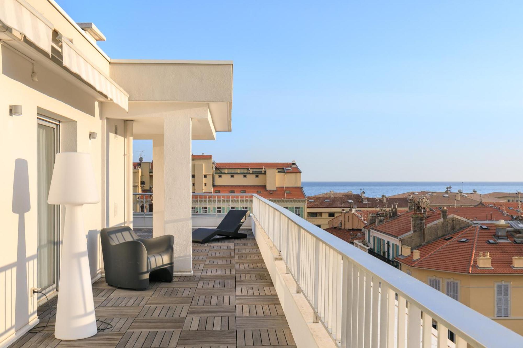 Ibis Styles Menton Centre Hotel Exterior photo